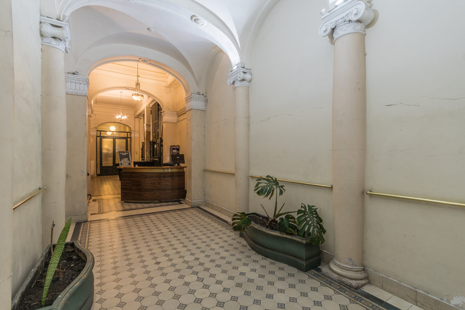Estudio/ Oficina/ Consultorio. Microcentro - 6
