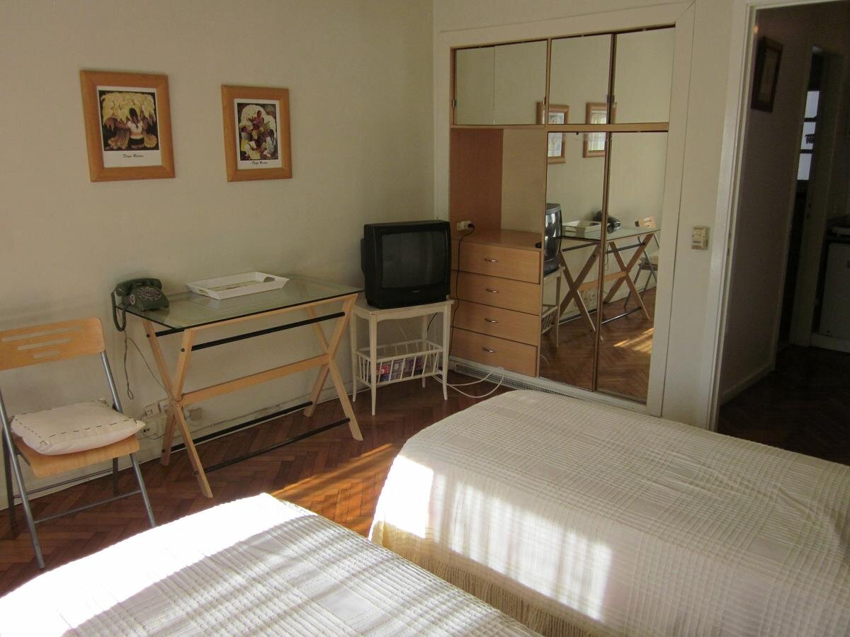 Barrio Norte, Talcahuano 1000, 1 amb, 610, 30m2, u$s 550 todo incluido con tope de $30,000 de luz. — foto 4