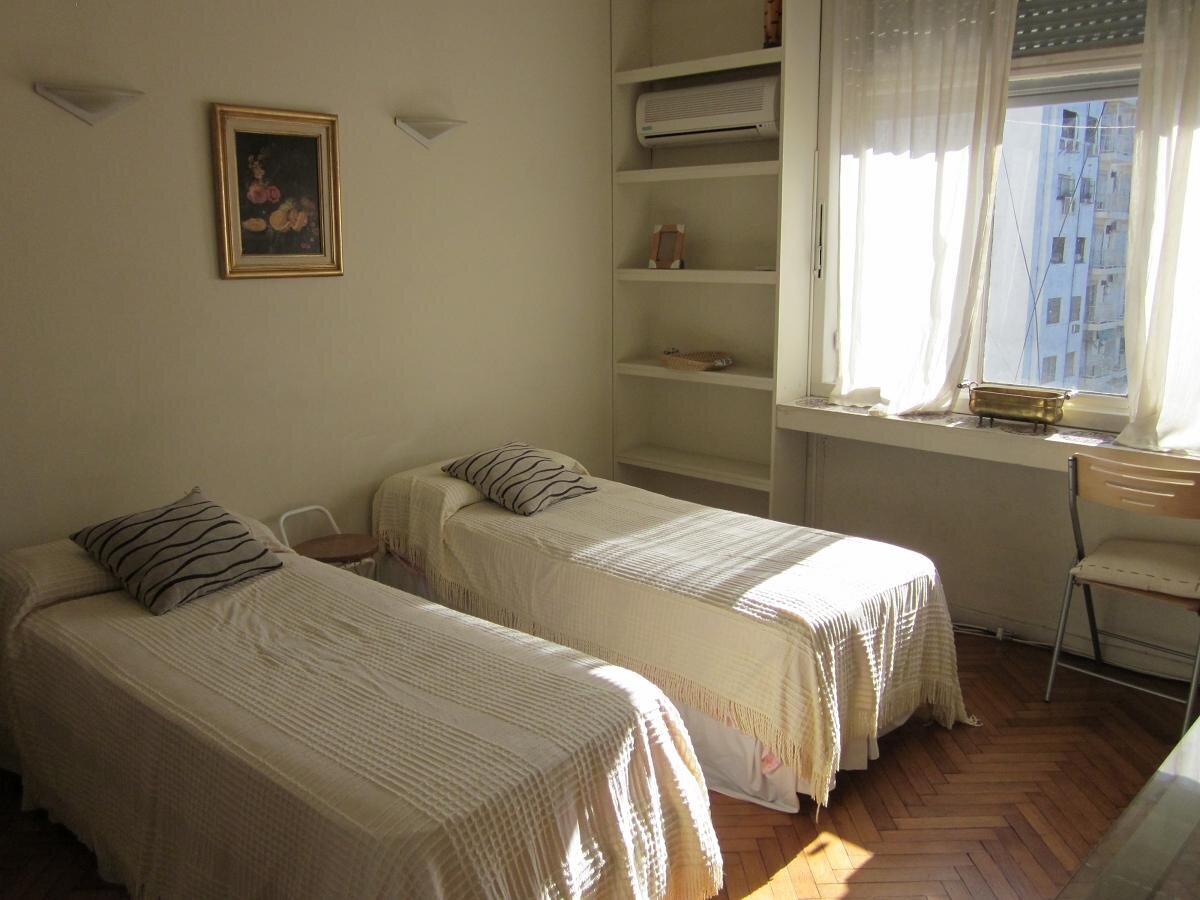 Barrio Norte, Talcahuano 1000, 1 amb, 610, 30m2, u$s 550 todo incluido con tope de $30,000 de luz. — foto 5