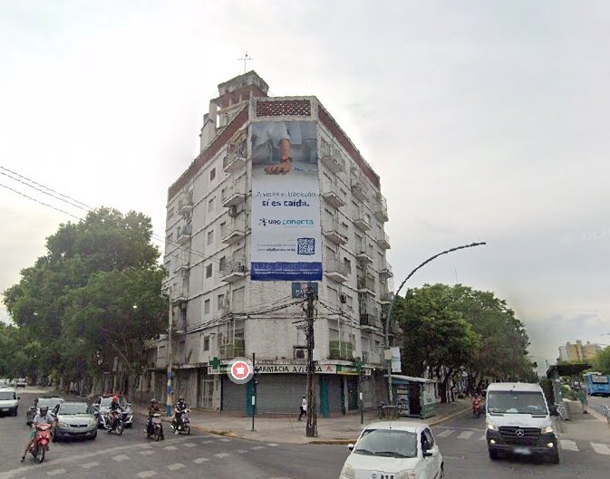 Departamento 2 dormitorios, frente, Genova 1587 4to Piso.