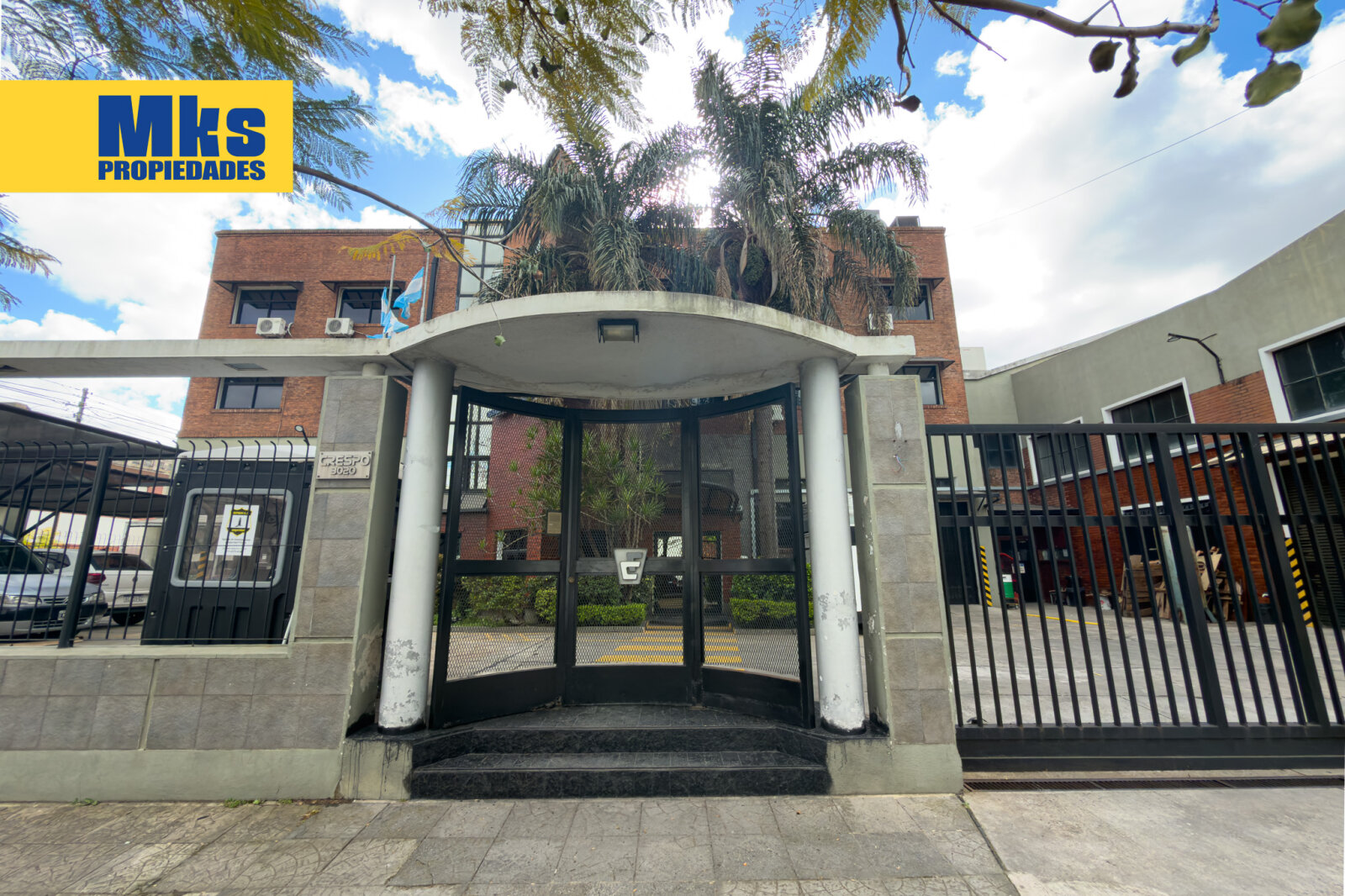 Venta. Galpon con oficinas y estacionamientos. Pompeya. - 2