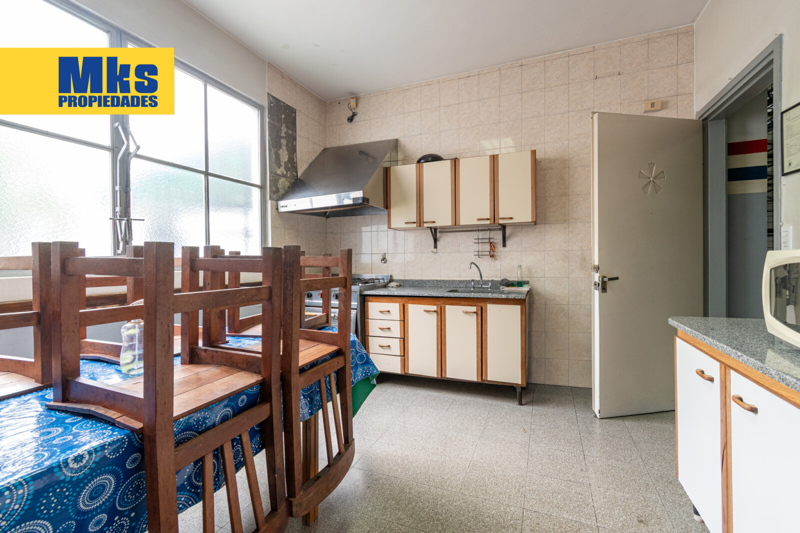 Venta. Galpon con oficinas y estacionamientos. Pompeya. - 40