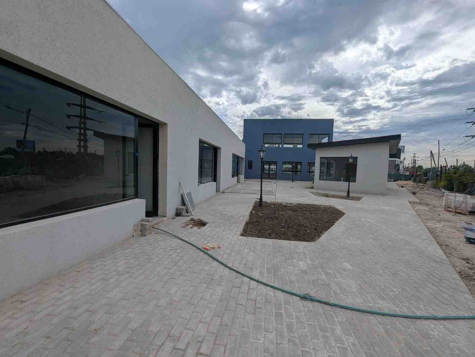 Local comercial en alquiler - Pilar - 12
