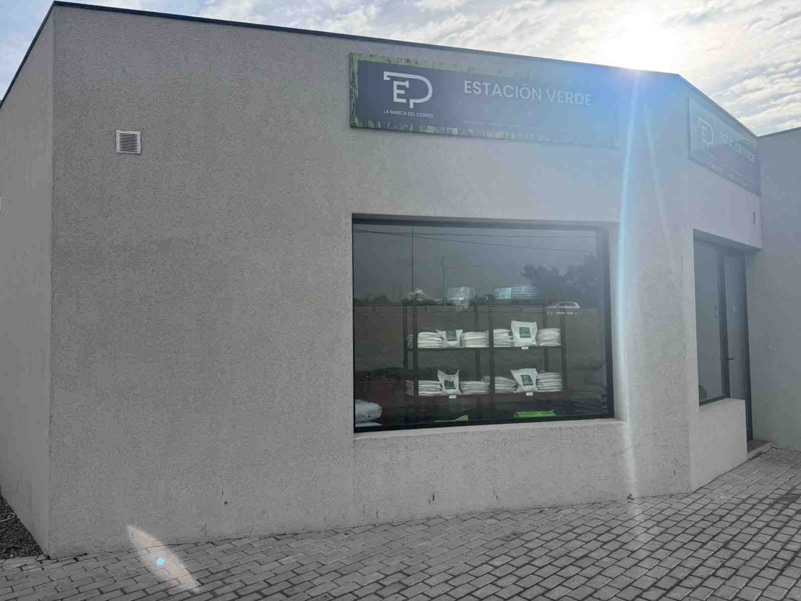 Local comercial en alquiler - Pilar - 4