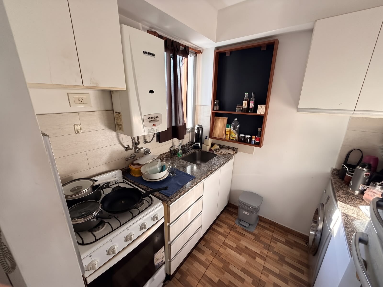 Depto 1 dormitorio al frente con balcón | Vera Mujica 630 | Zona Mercado del Patio — foto 9