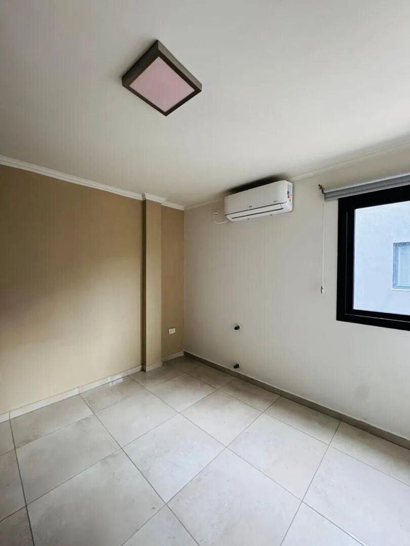 Casa Triplex  En Venta En Villa Carlos Paz, Punilla, Córdoba - Imagen 4