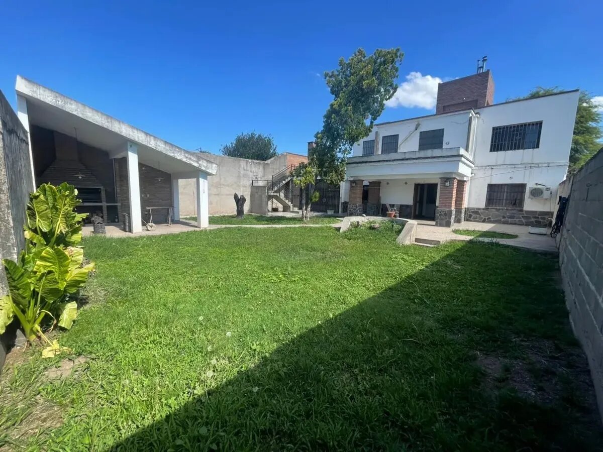 Casa Chalet  En Venta En Córdoba, Córdoba, Argentina - Imagen 11