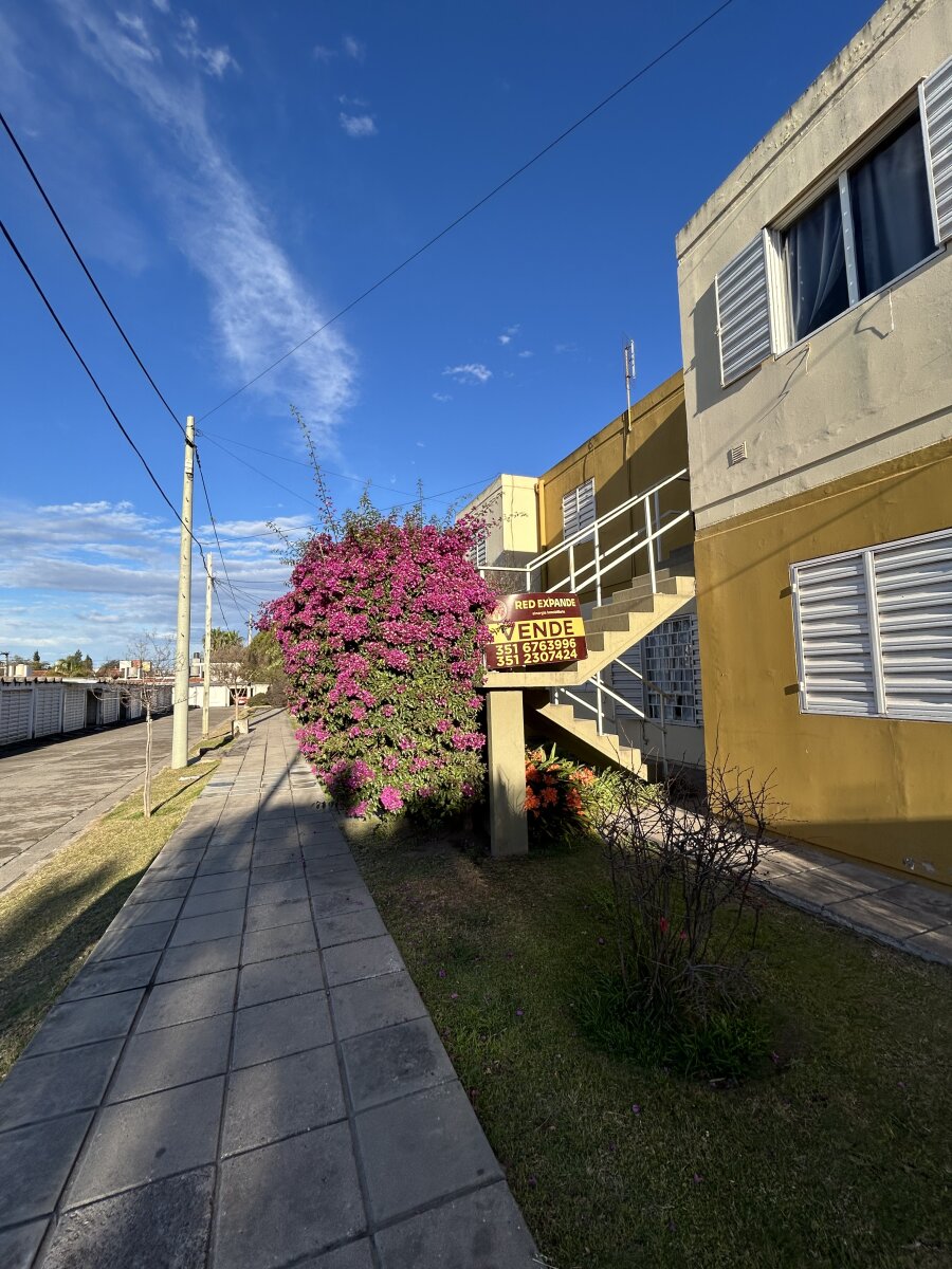 Departamento 2 Dormitorios en venta con Cochera en Alto Alberdi