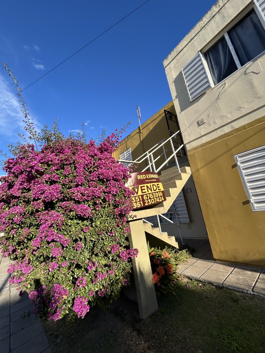 Departamento 2 Dormitorios en venta con Cochera en Alto Alberdi - Imagen 2