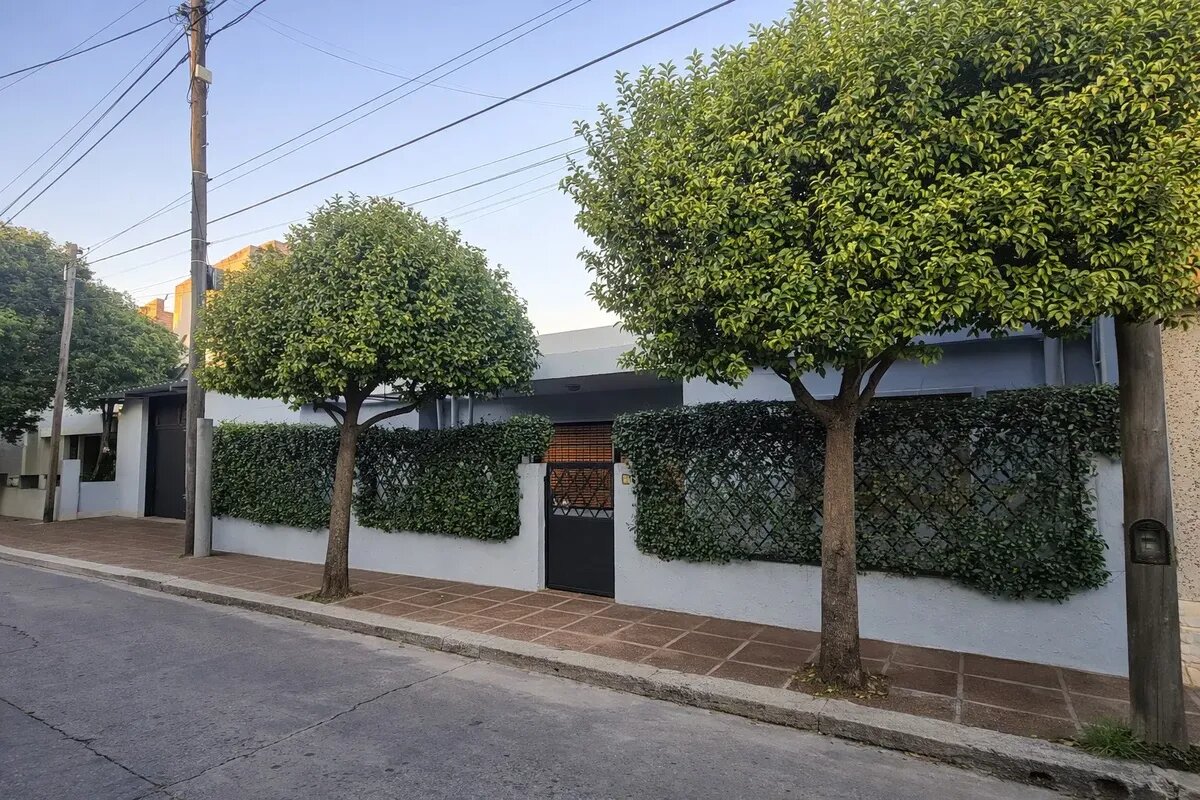 Casa Chalet  En Venta En Alto Alberdi, Córdoba - Imagen 2