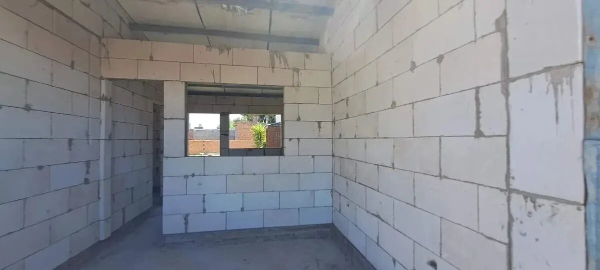 Lote En Venta En Bahía Blanca, Con Construcción Casa 1 Dorm - 3