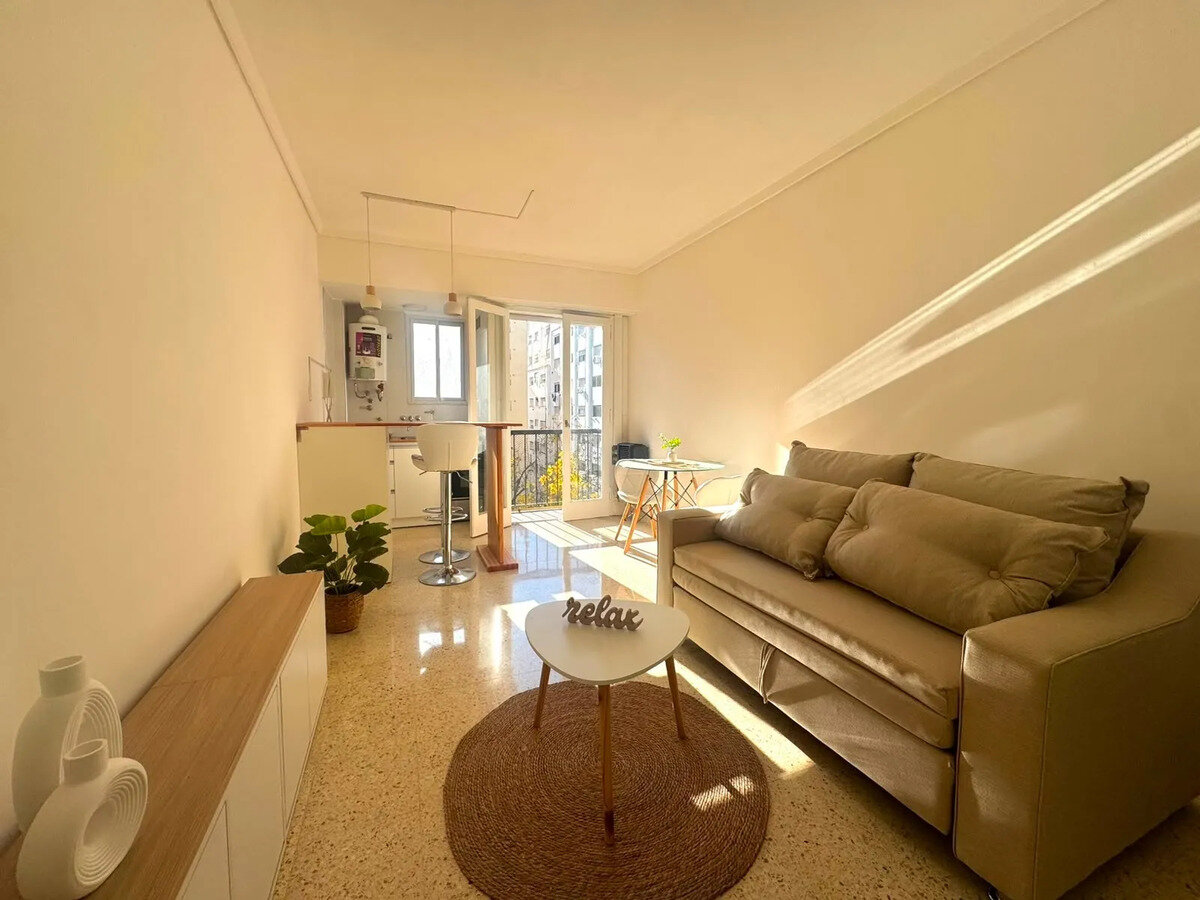 Monoambiente Al Frente En Venta - 1