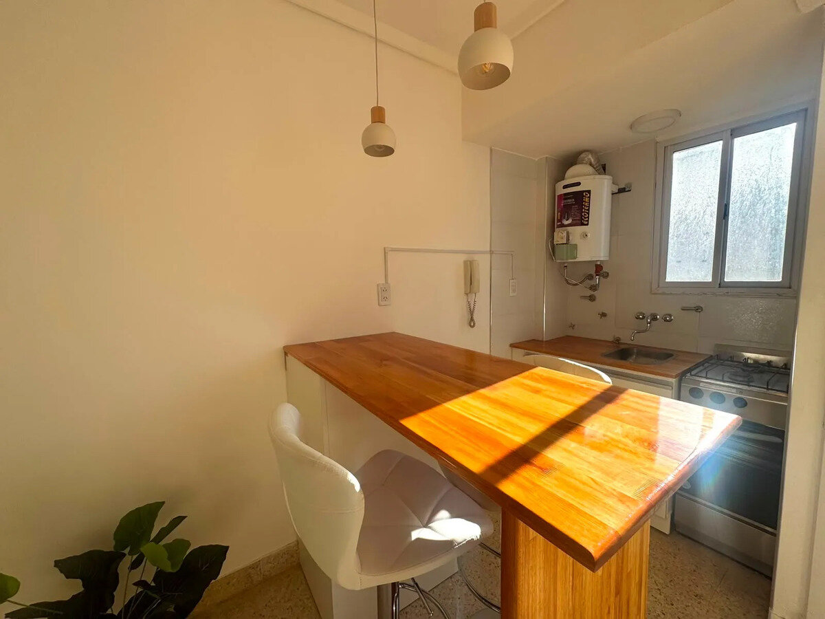Monoambiente Al Frente En Venta - 4