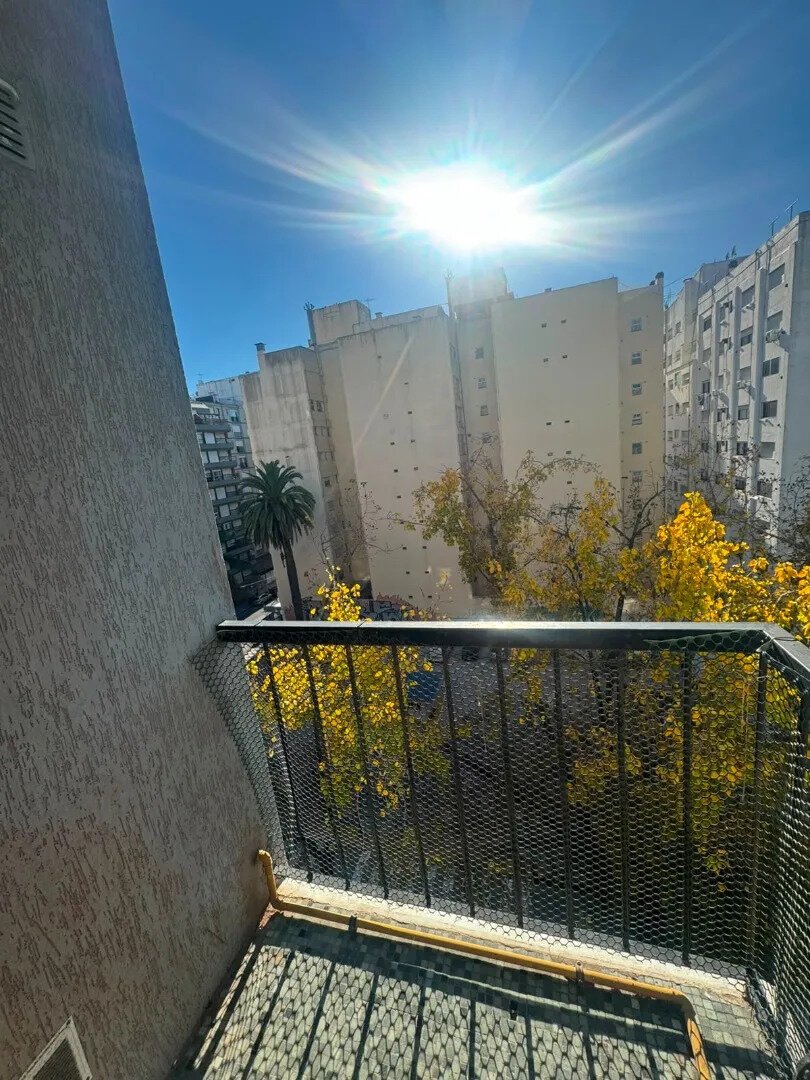 Monoambiente Al Frente En Venta - 8
