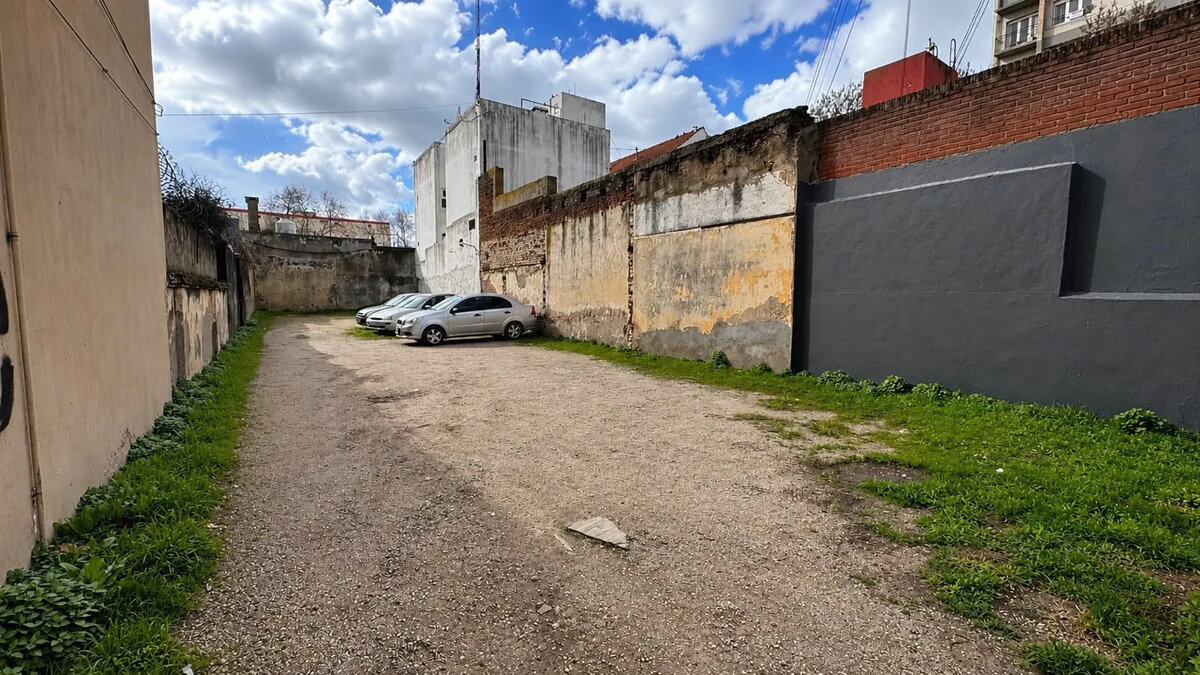 Terreno En Venta - La Perla - 2
