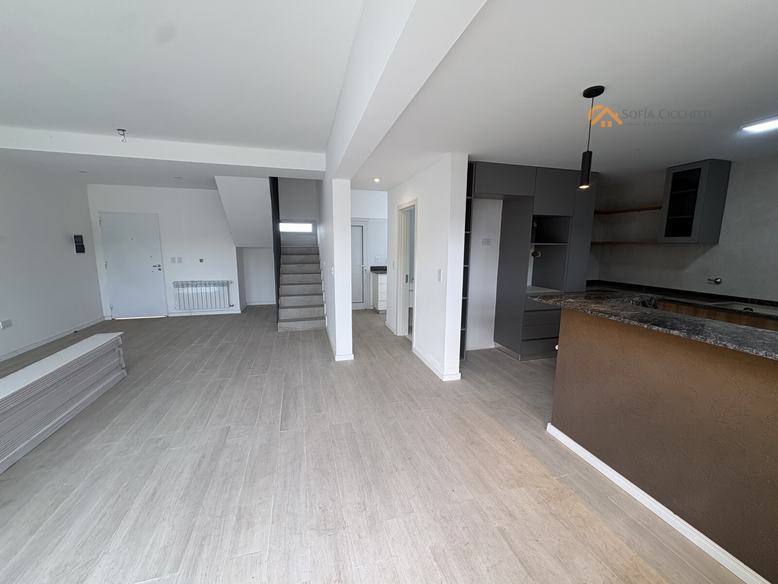 EN VENTA - FUNES CASA A ESTRENAR 3 DORMIT- 4 BAÑOS - PISCINA - MODERNA — foto 5
