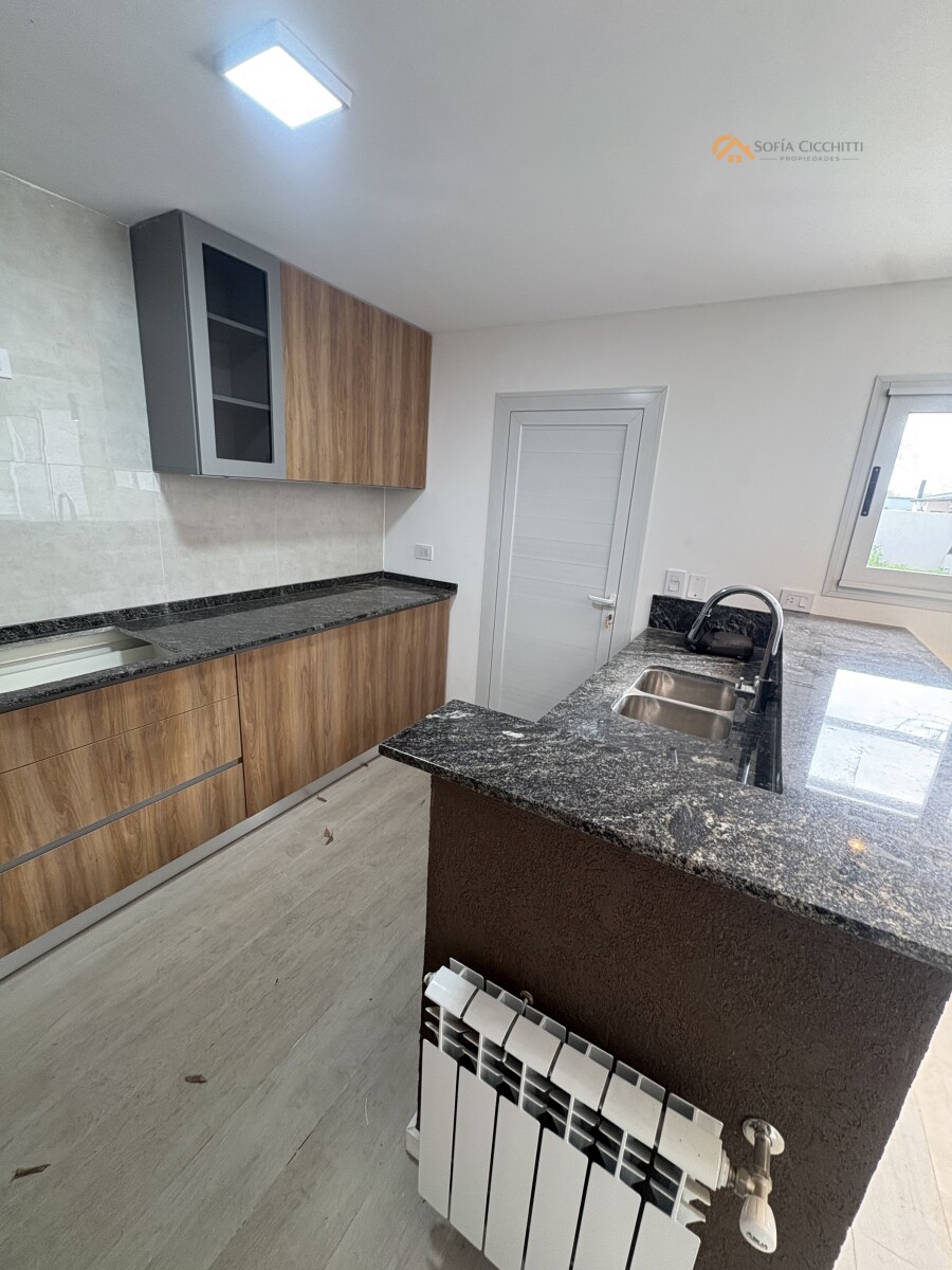 EN VENTA - FUNES CASA A ESTRENAR 3 DORMIT- 4 BAÑOS - PISCINA - MODERNA — foto 12