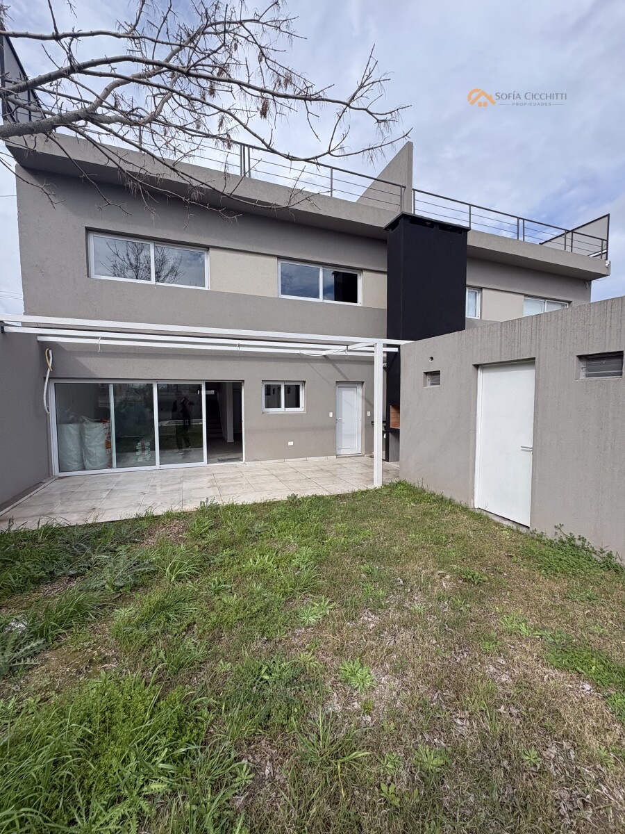 EN VENTA - FUNES CASA A ESTRENAR 3 DORMIT- 4 BAÑOS - PISCINA - MODERNA — foto 7