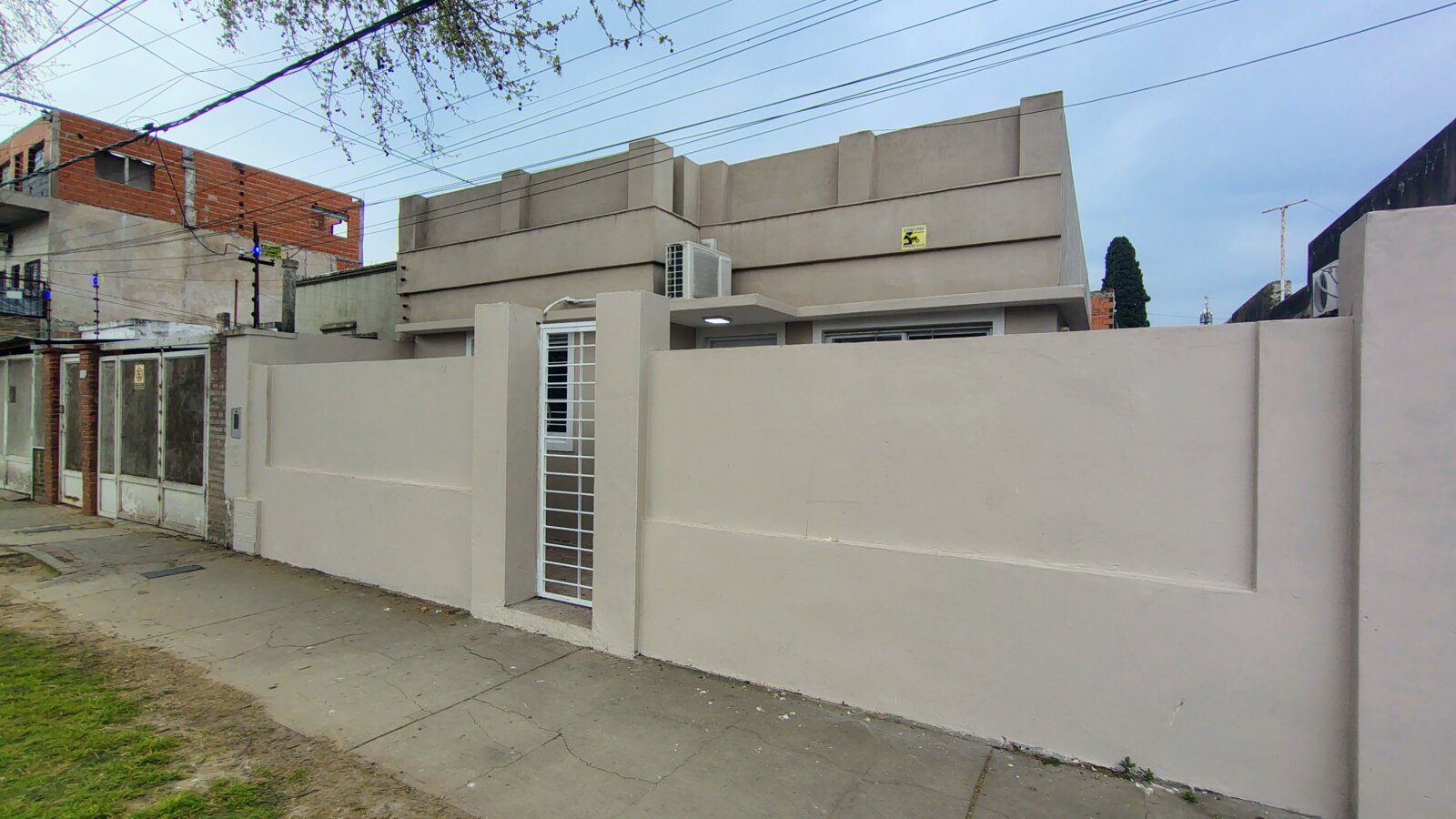 Casa reciclada nueva en Bº Parque Casas