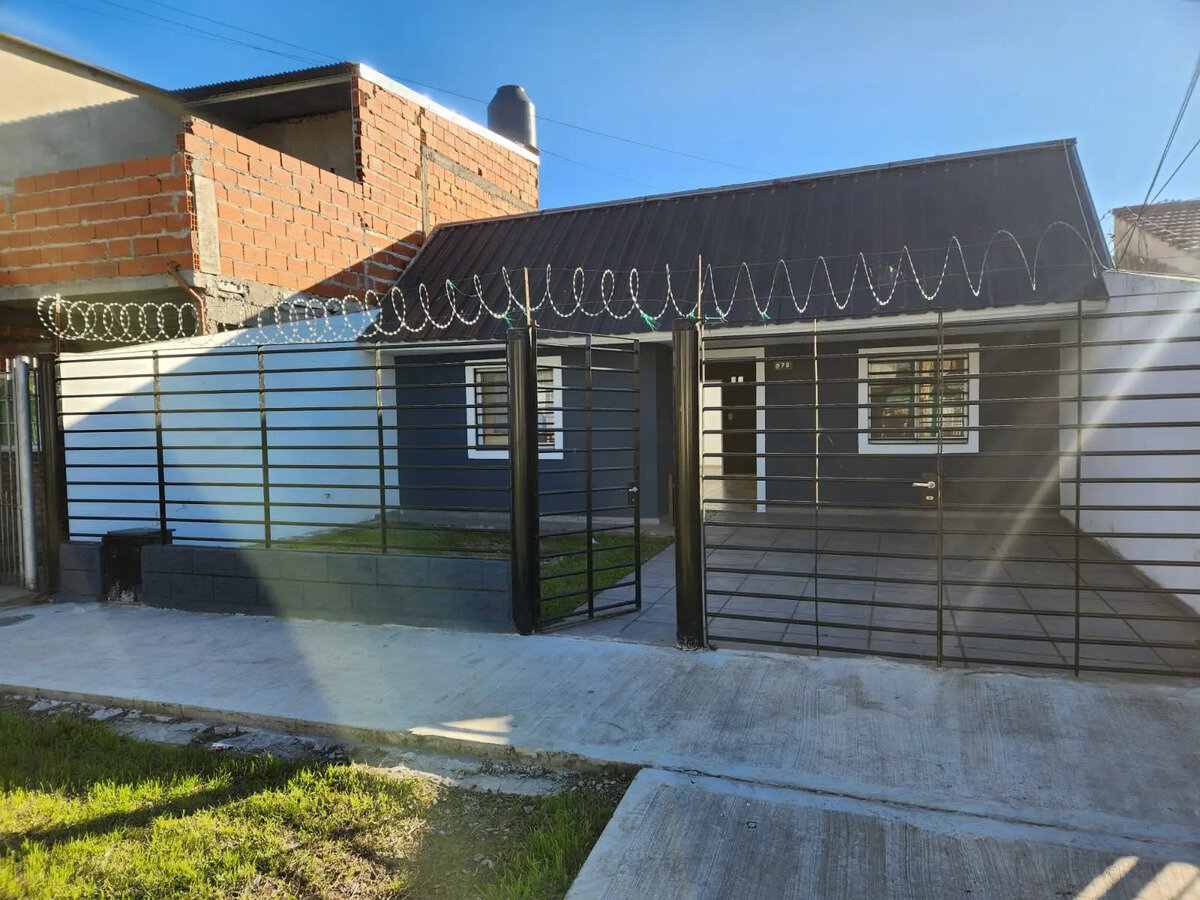 Venta Ph Al Frente 3 Amb. Patio Y Cochera Banfield Permuta - 2
