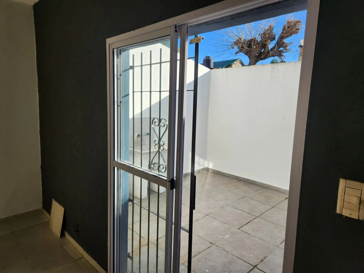 Venta Ph Al Frente 3 Amb. Patio Y Cochera Banfield Permuta - 15