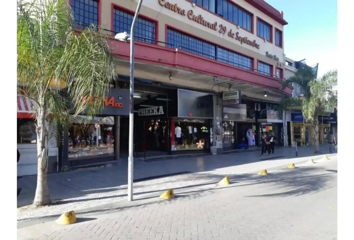 Venta De Local En Lanús Este - 4