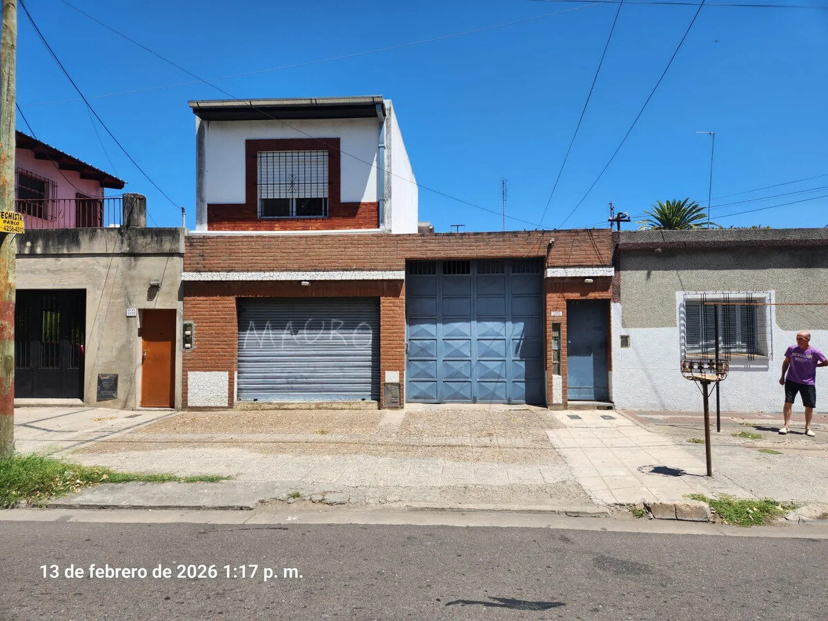 Ph Tipo Casa Al Frente Con Garage Patio Quincho Terraza