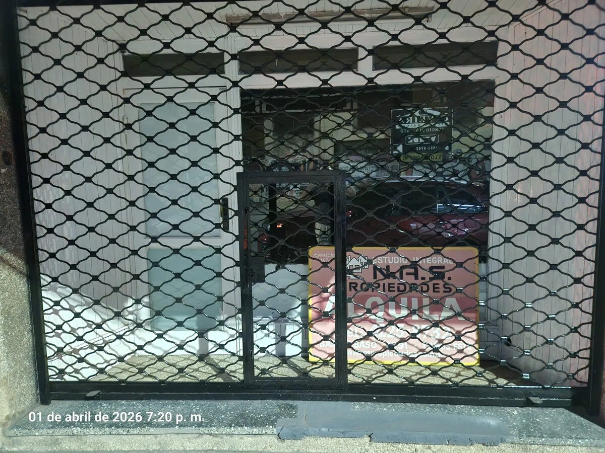 Local Comercial En Pleno 25 De Mayo — foto 3
