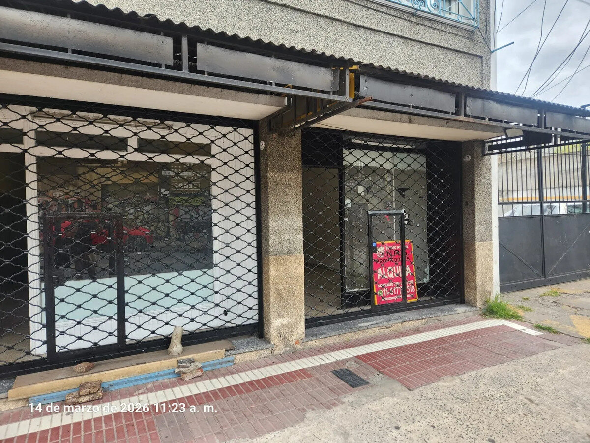 Local Comercial En Pleno 25 De Mayo — foto 2