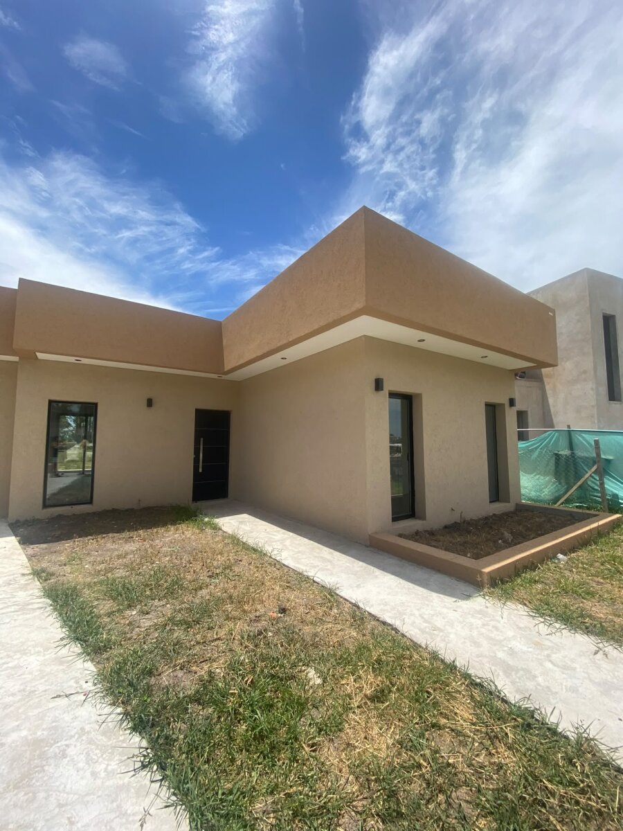 VENTA CASA 4AMB Bª SANTA SOFIA PILAR DEL ESTE - 2