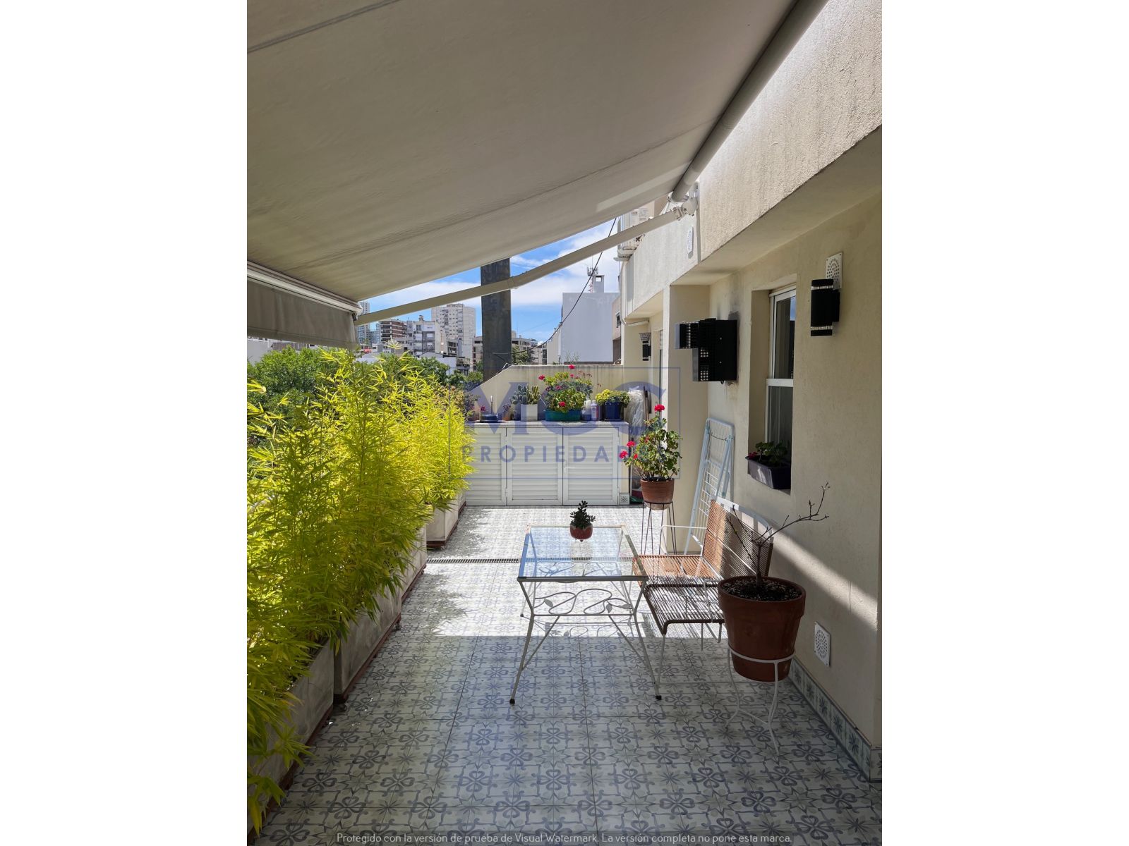 DIVINO 2 AMB. CON BALCÓN Y TERRAZA PROPIA !!