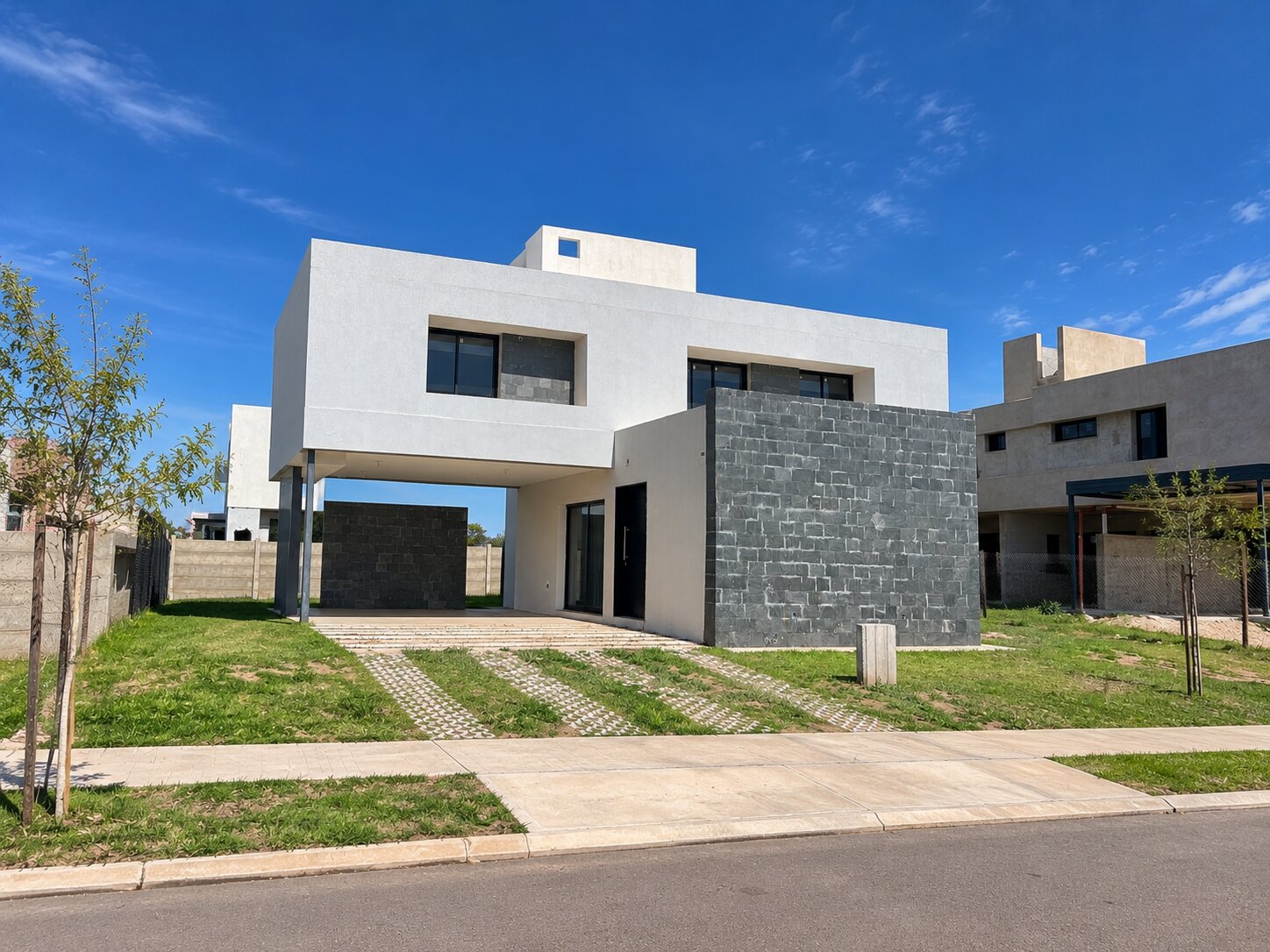 VENTA CASA 3 DORMITORIOS | AIRES DE LA CAMPIÑA - 1