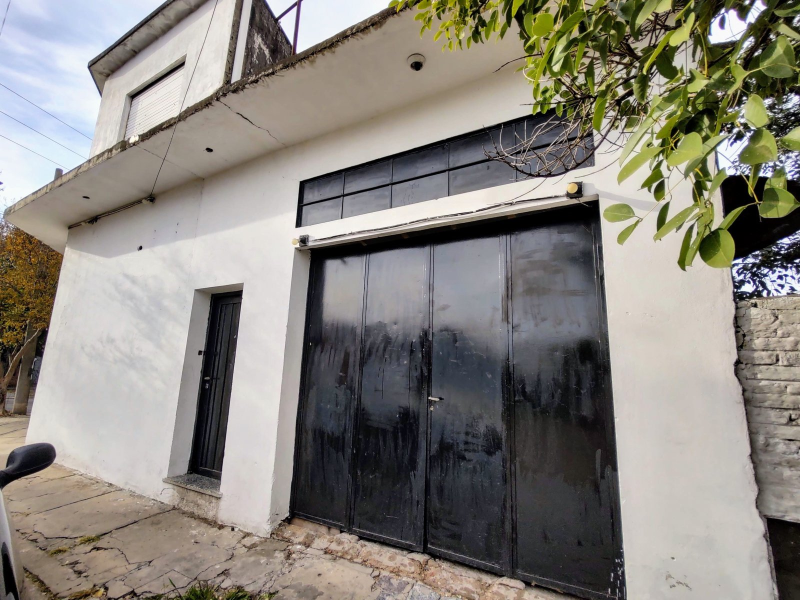 Venta!! Local en esquina con vivienda y terreno en Morón. Acepta menor valor — foto 5
