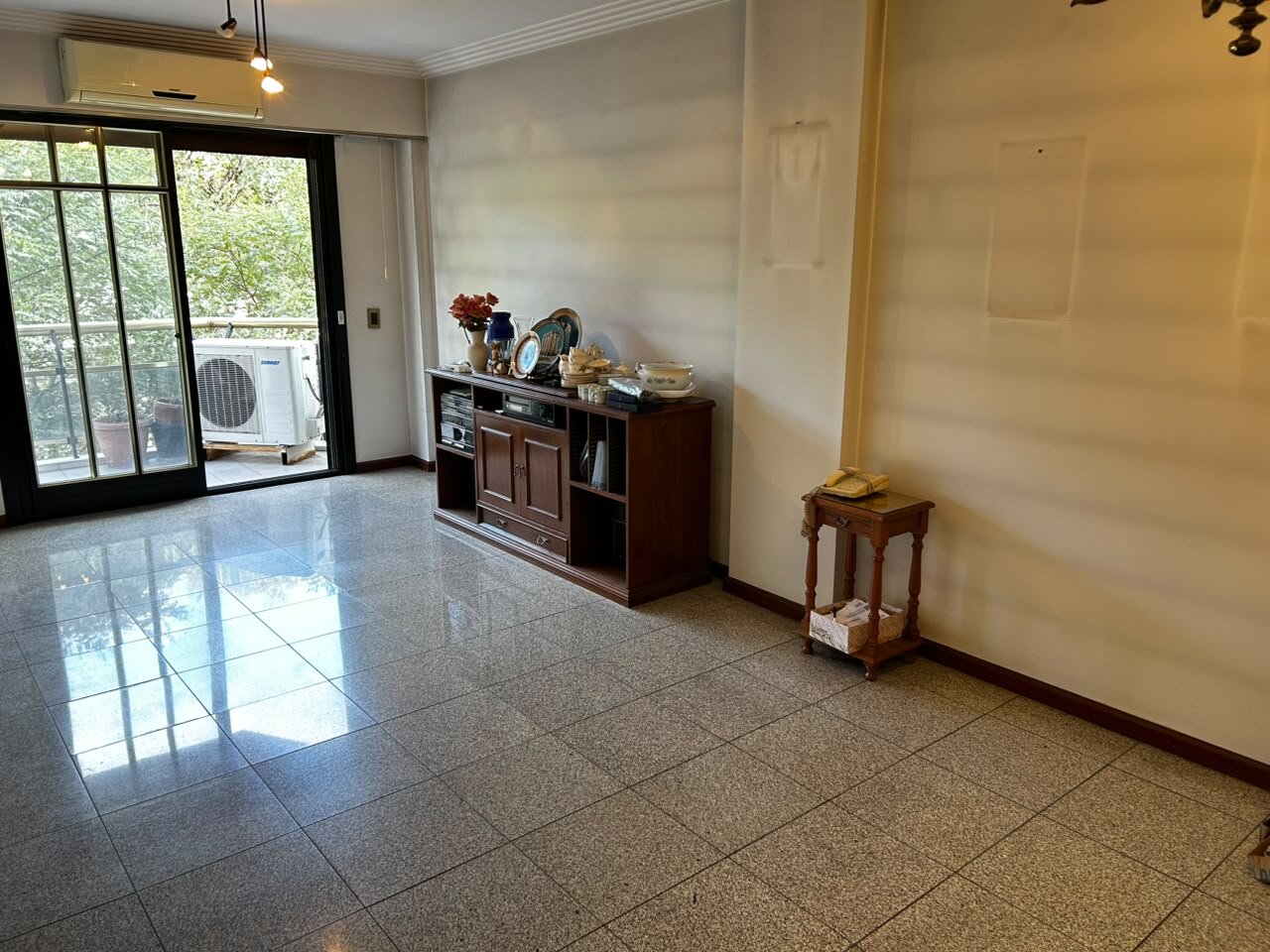 Departamento 3 ambientes al frente con cochera y baulera – José Mariano Moreno al 400 — foto 6