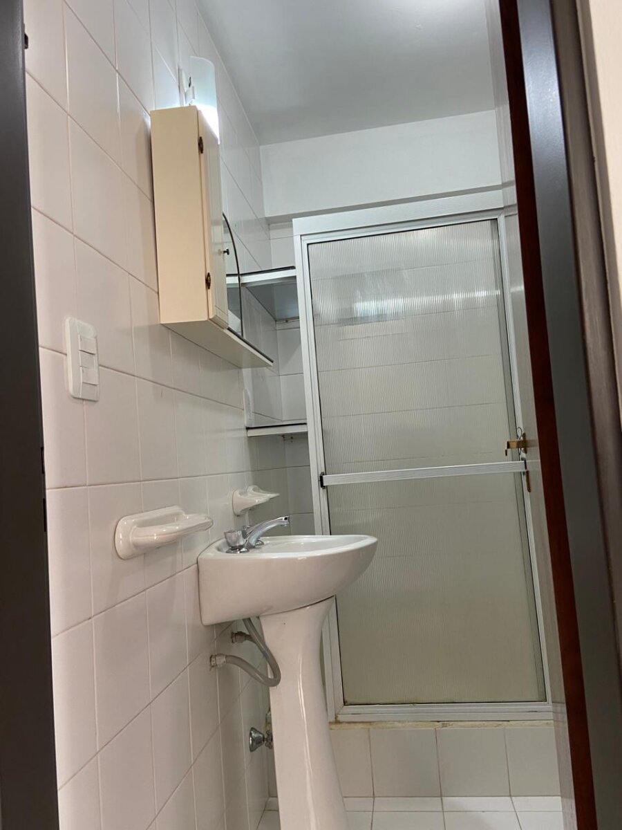 EXCLUSIVO DEPARTAMENTO CON COCHERA SOBRE AV. ROCA - PUERTO MADRYN - 24