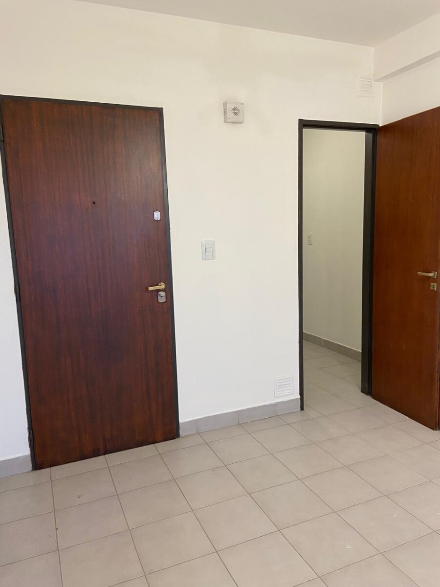 EXCLUSIVO DEPARTAMENTO CON COCHERA SOBRE AV. ROCA - PUERTO MADRYN - 11