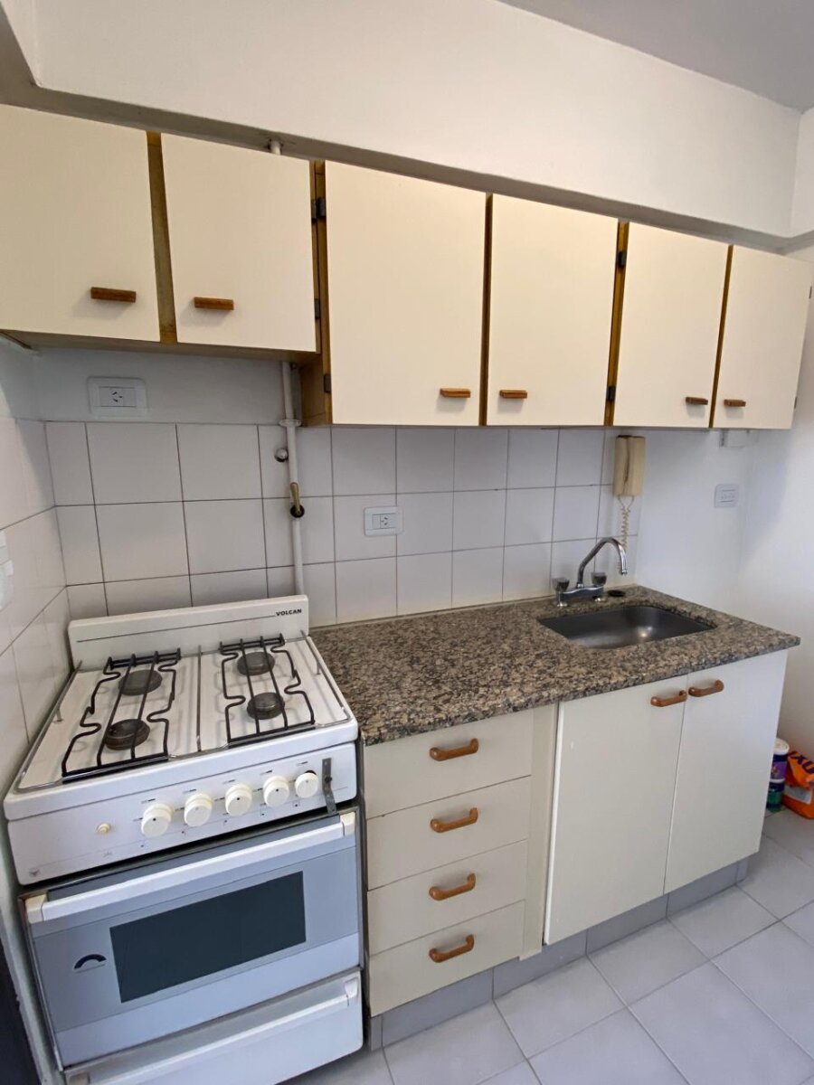 EXCLUSIVO DEPARTAMENTO CON COCHERA SOBRE AV. ROCA - PUERTO MADRYN - 7