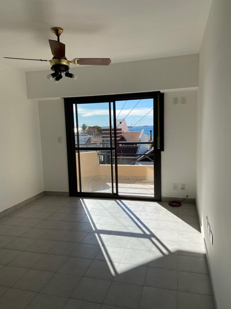 EXCLUSIVO DEPARTAMENTO CON COCHERA SOBRE AV. ROCA - PUERTO MADRYN - 5