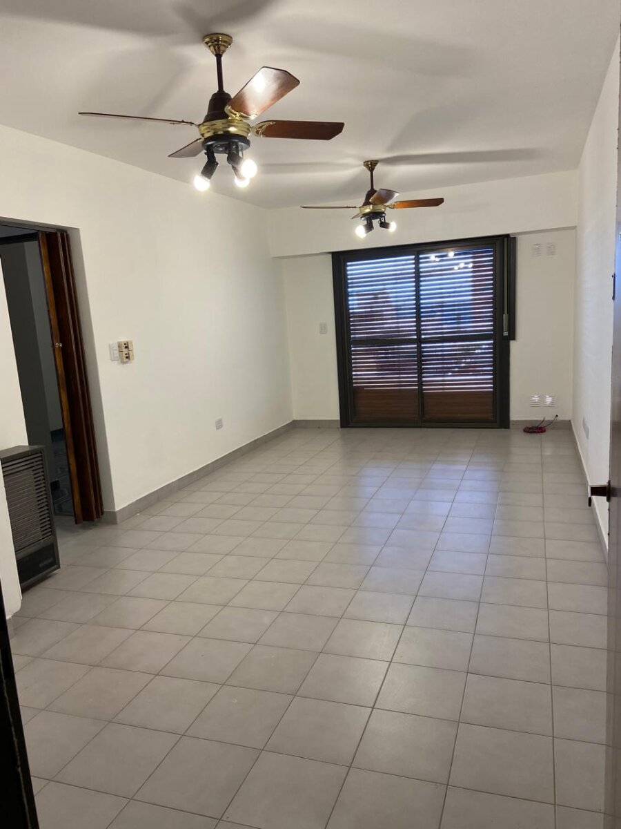 EXCLUSIVO DEPARTAMENTO CON COCHERA SOBRE AV. ROCA - PUERTO MADRYN - 29