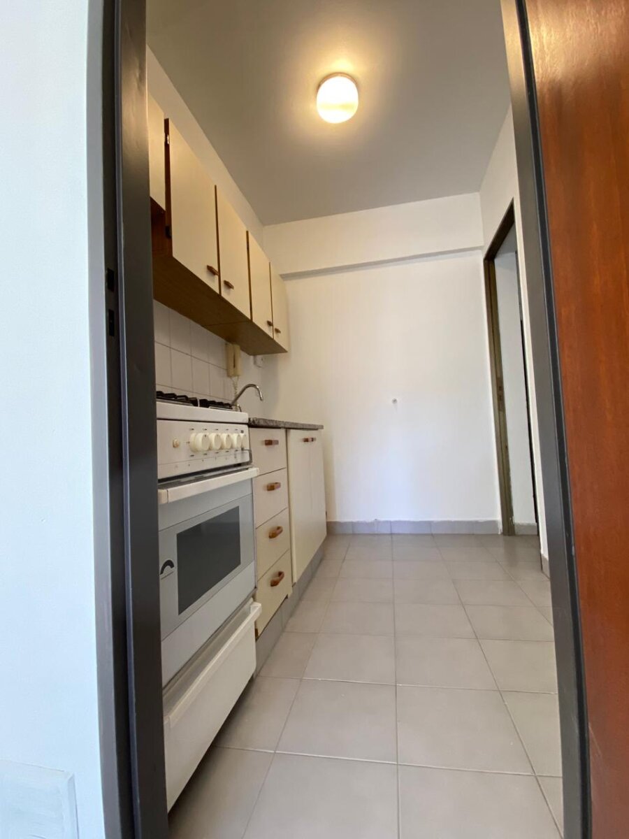 EXCLUSIVO DEPARTAMENTO CON COCHERA SOBRE AV. ROCA - PUERTO MADRYN - 21