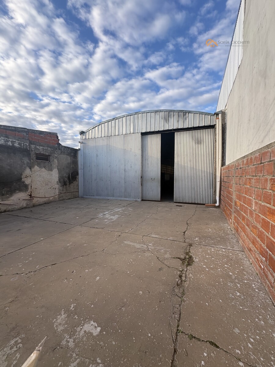 EN VENTA GALPON ROLDAN - ZONA CÉNTRICA - 2