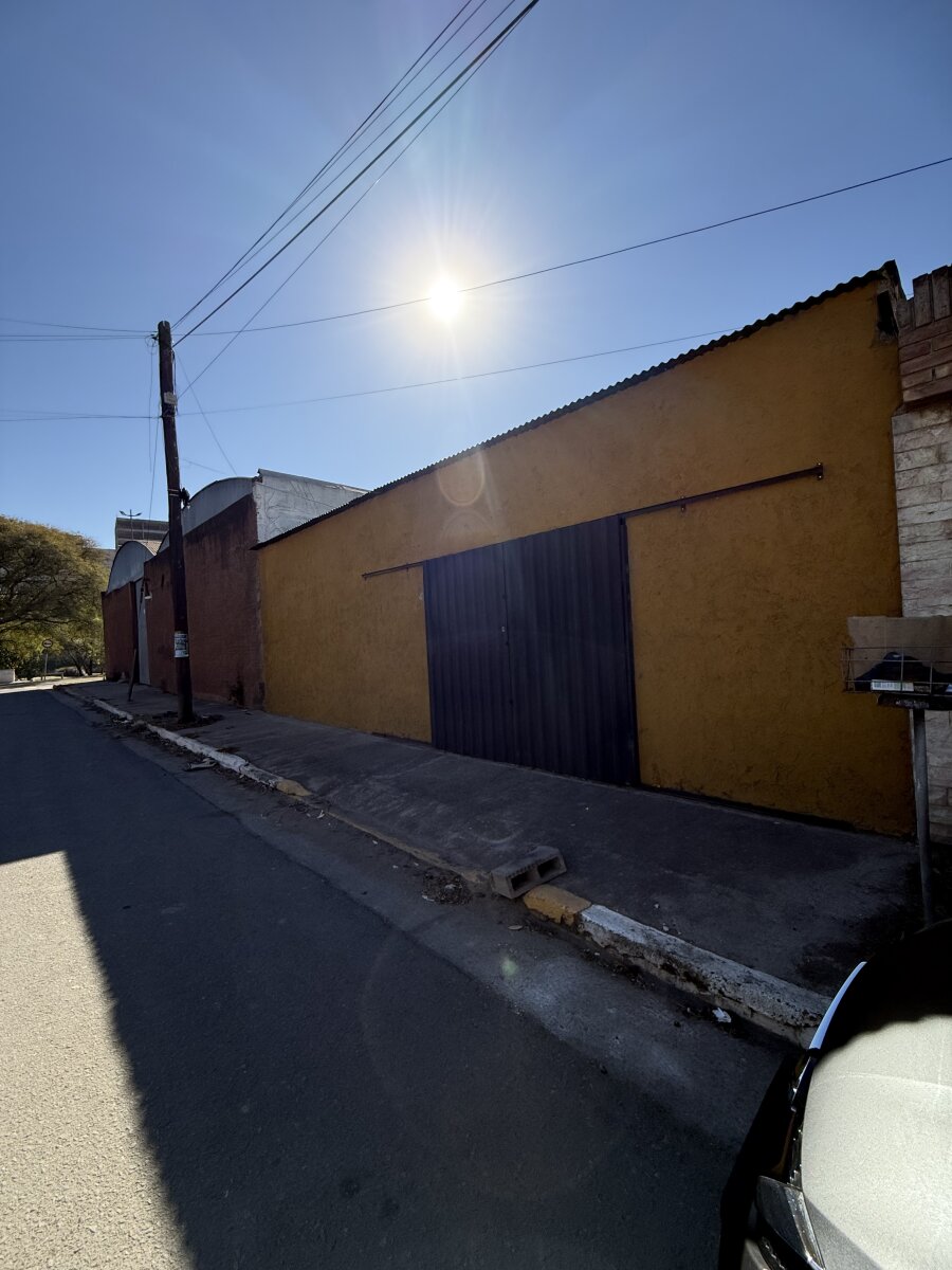 Venta galpón alberdi - 2