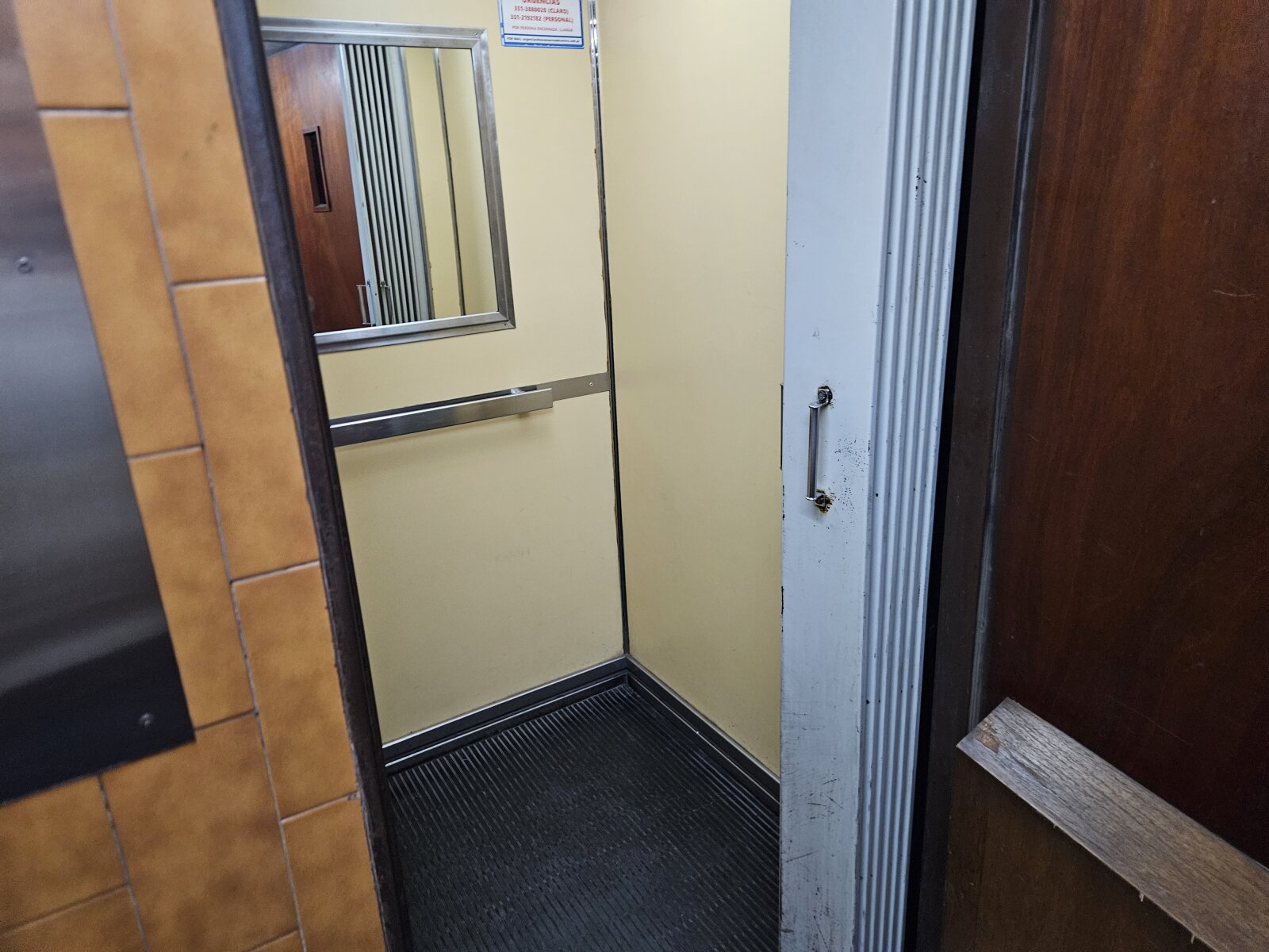 Cochera - Centro - En venta - 5