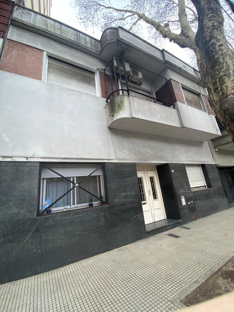 CABALLITO,2AMB, 1P- ESCALERA, METROS RIVADAVIA, FERROCARRIL SARMIENTO SUBTE EXCELENTE UBICACION ESTADO - 1