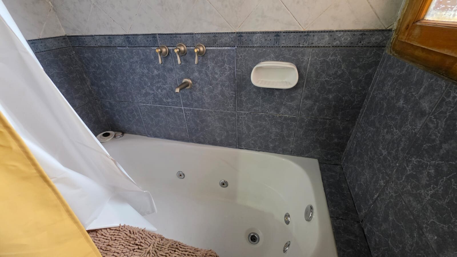 ALQUILER DE CABAÑA DE 2 DORMITORIOS AMUEBLADA EN VILLA AYELÉN, ESQUEL - 17