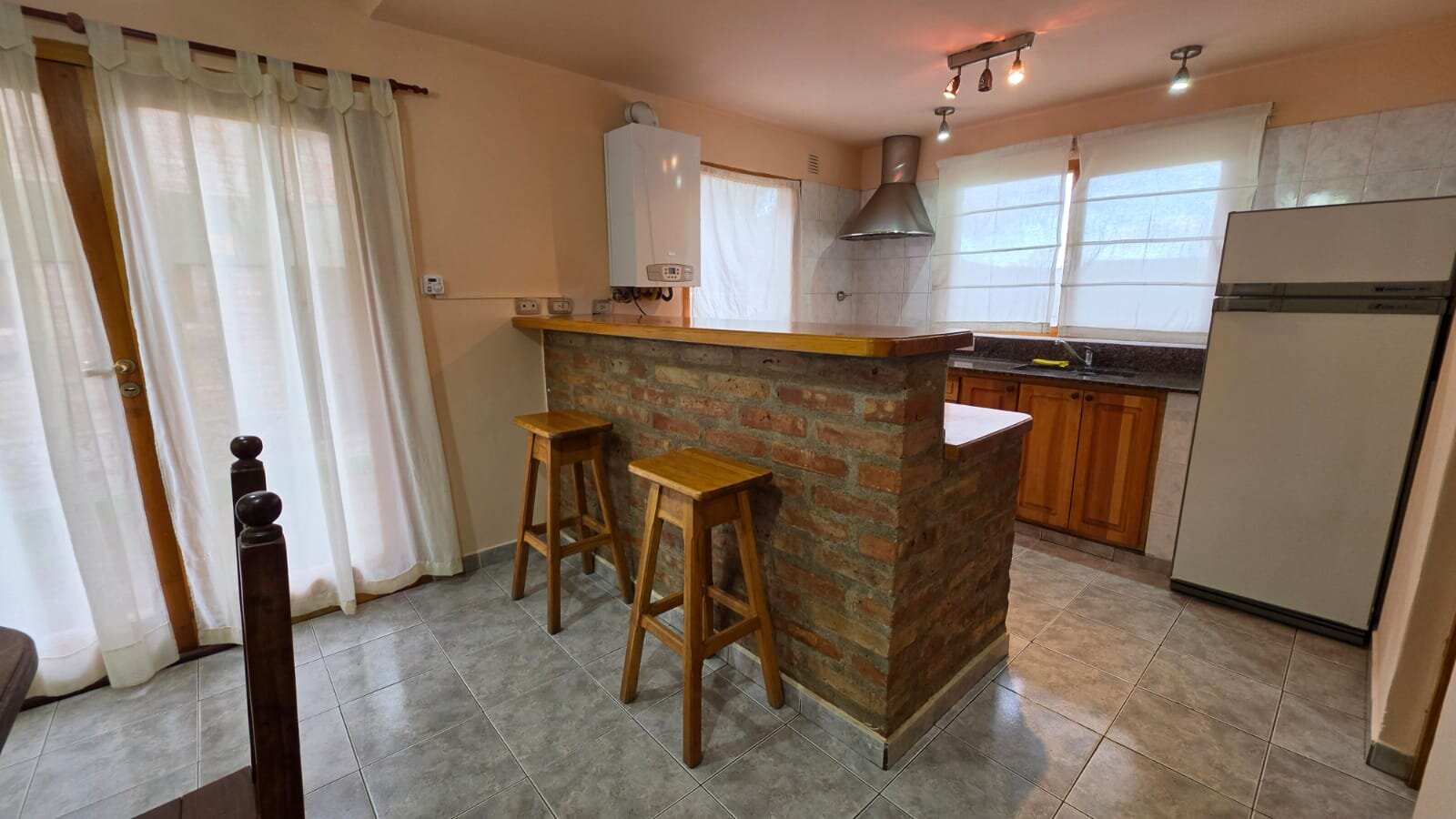 ALQUILER DE CABAÑA DE 2 DORMITORIOS AMUEBLADA EN VILLA AYELÉN, ESQUEL - 7