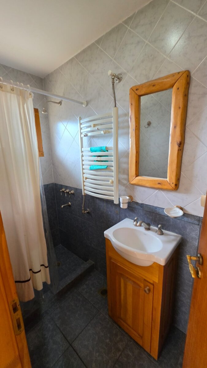 ALQUILER DE CABAÑA DE 2 DORMITORIOS AMUEBLADA EN VILLA AYELÉN, ESQUEL - 9