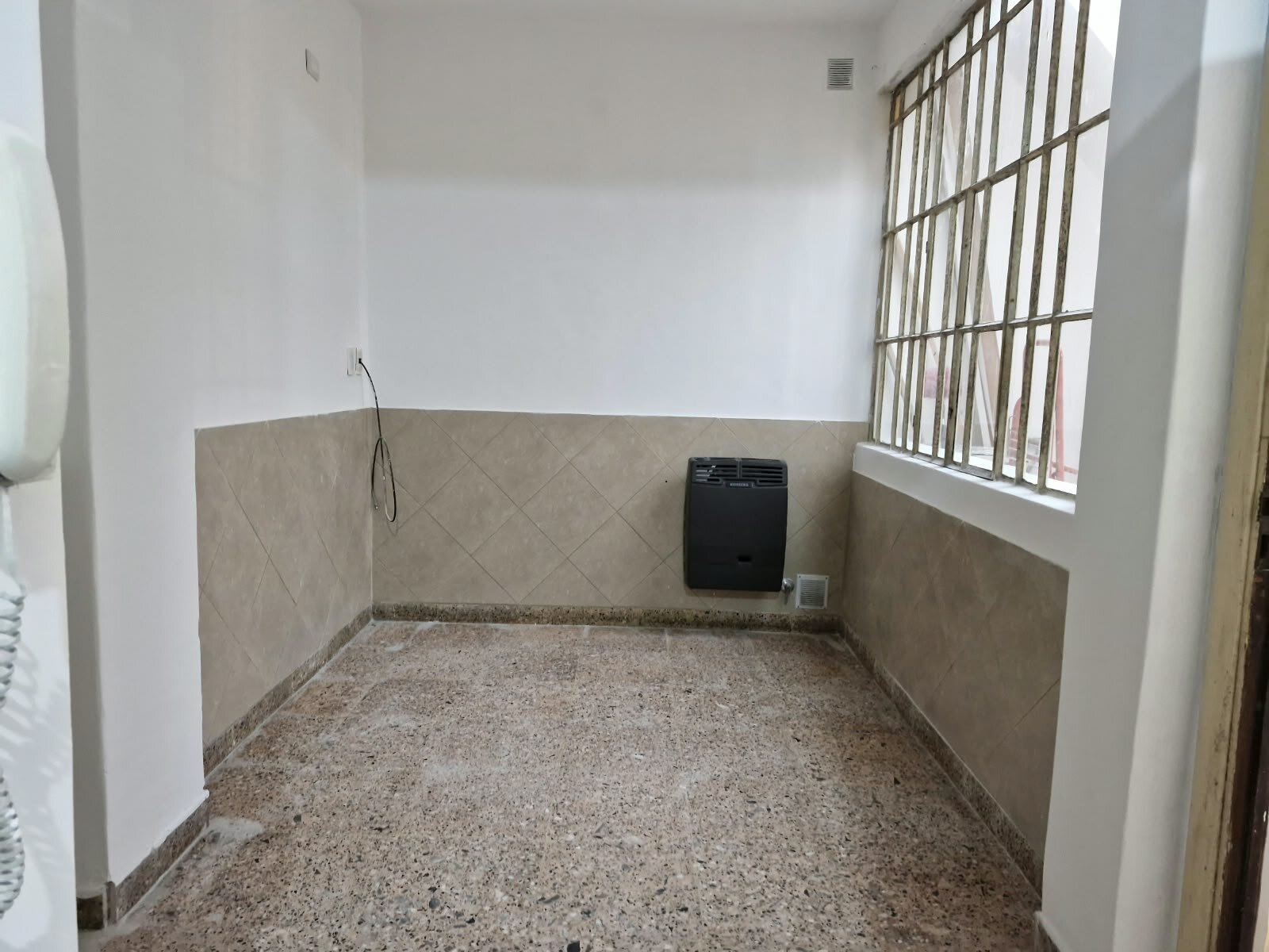 PH Tres Ambientes, Dos Patios, Terraza Propia, Sin Expensas, Caballito - 20