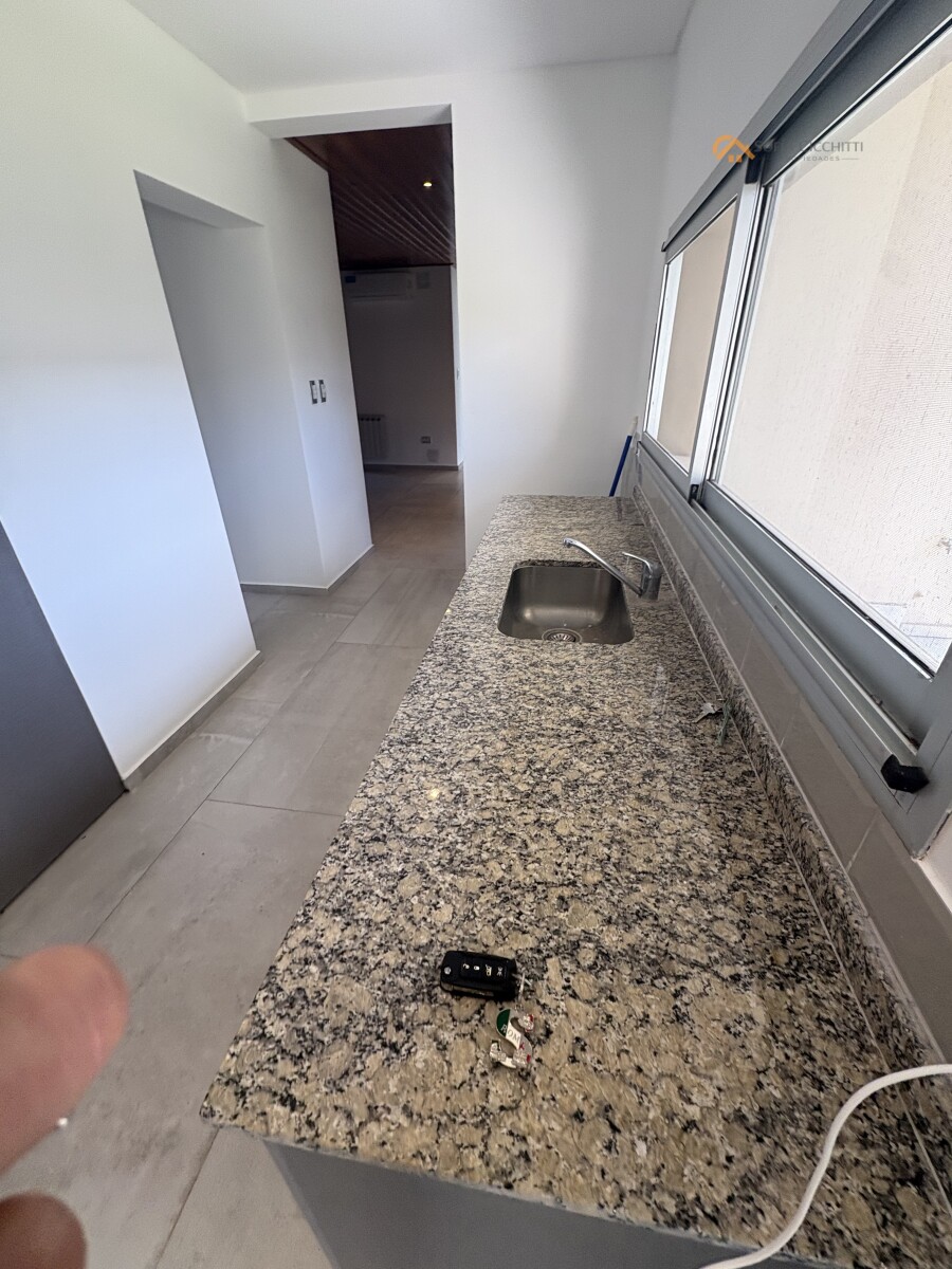 EN ALQUILER- PUERTO ROLDAN BARRIO CERRADO 3 DORMIT- 4 BAÑOS - 14