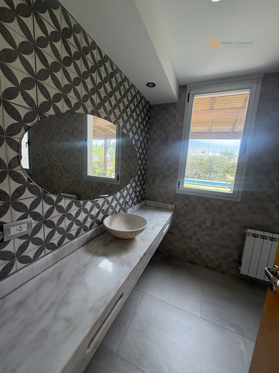 EN ALQUILER- PUERTO ROLDAN BARRIO CERRADO 3 DORMIT- 4 BAÑOS - 16